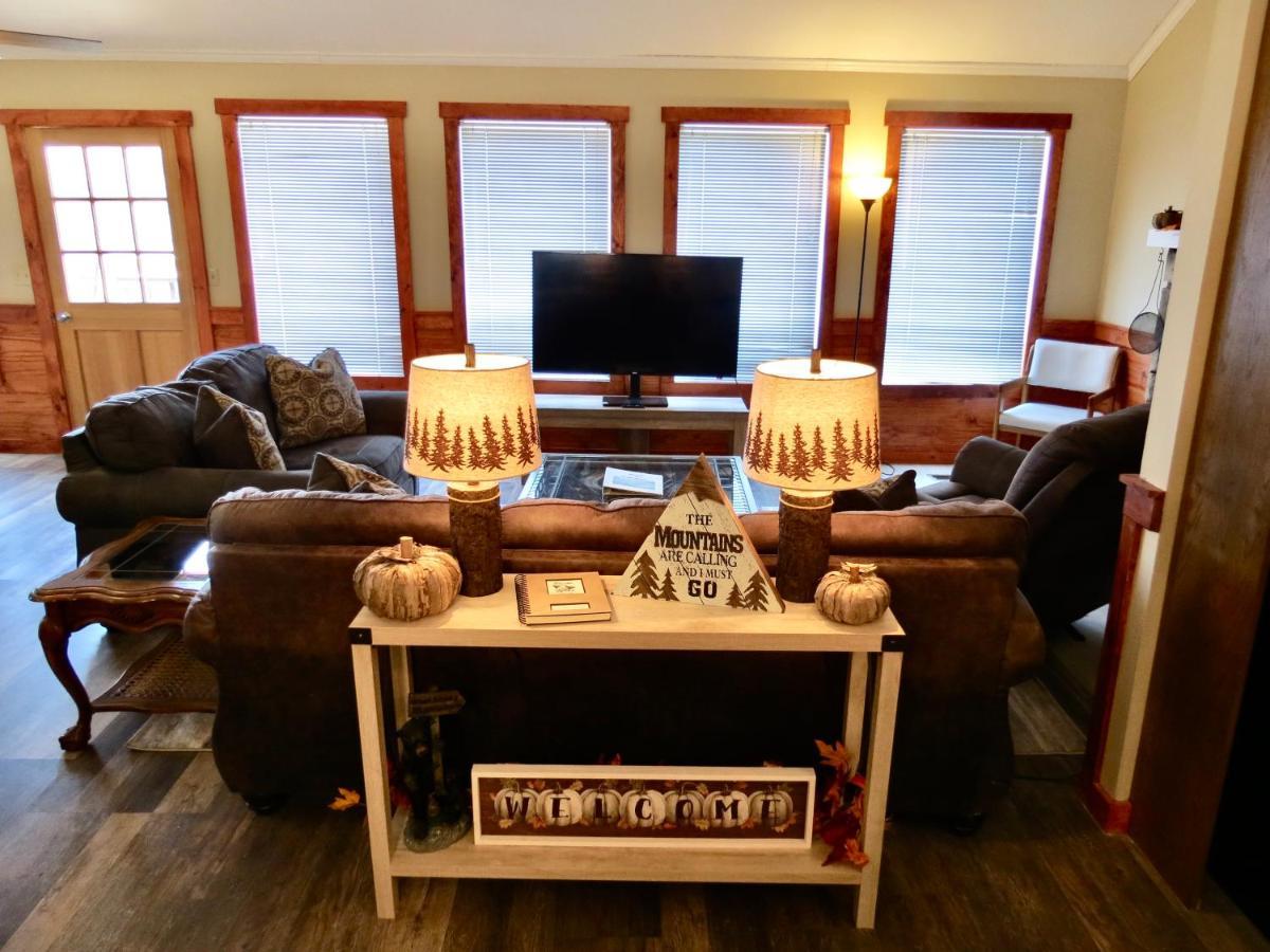 Million Dollar Views! 4 Bedroom, Sleeps 9, Close To National Park And 5 Mi To Gatlinburg! Eksteriør billede